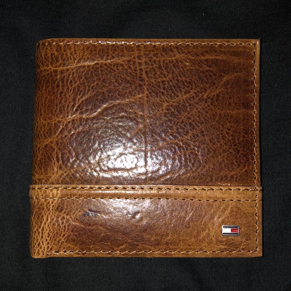Tommy Hilfiger wallet